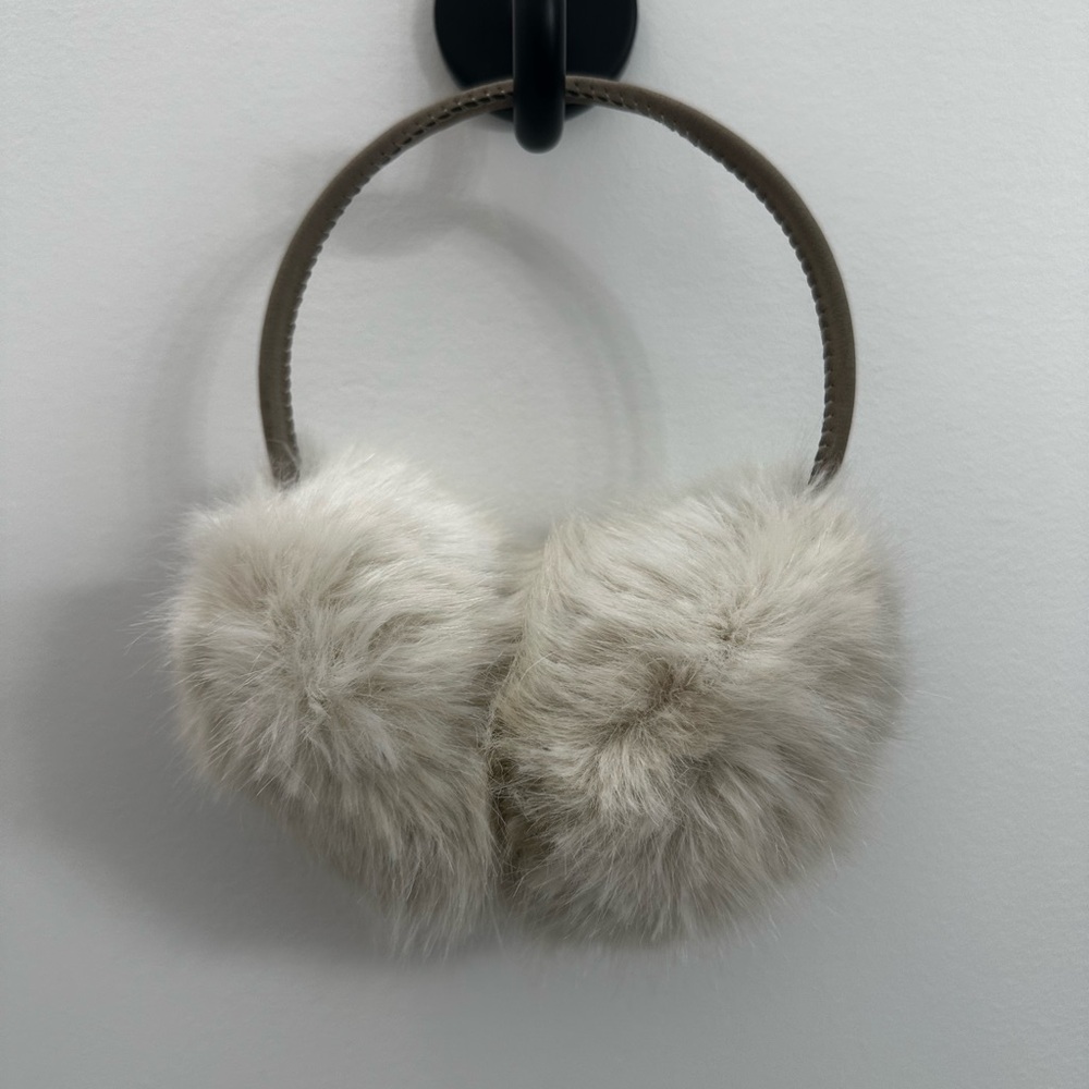 Fluffy Cream Earmuffs